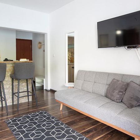 Apartments Maxhit ติวัต ภายนอก รูปภาพ